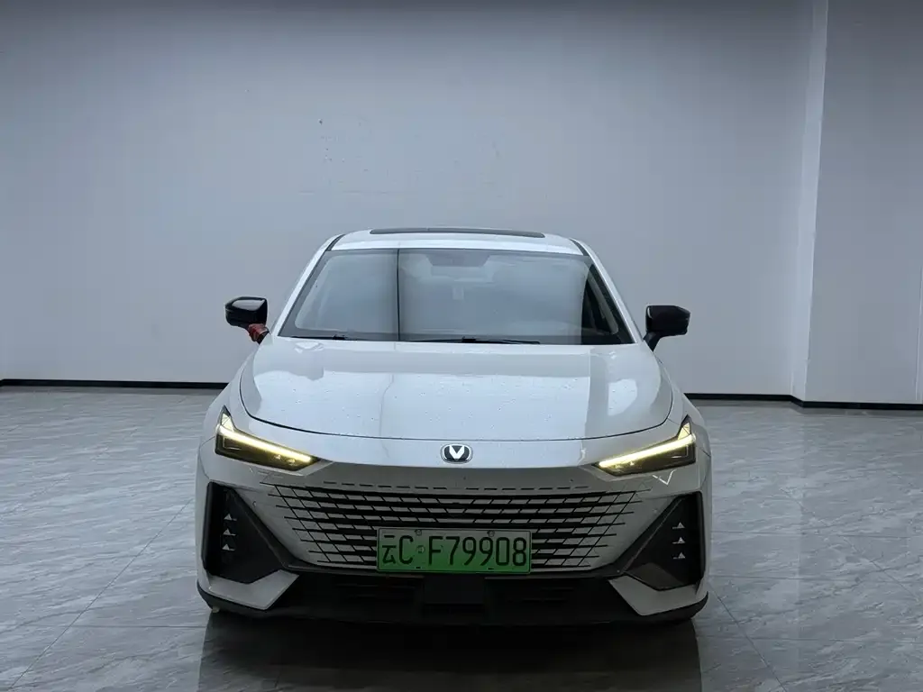 Changan UNI-V iDD 2023 из CN, фото 2