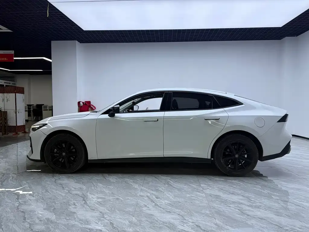 Changan UNI-V iDD 2023 из CN, фото 4