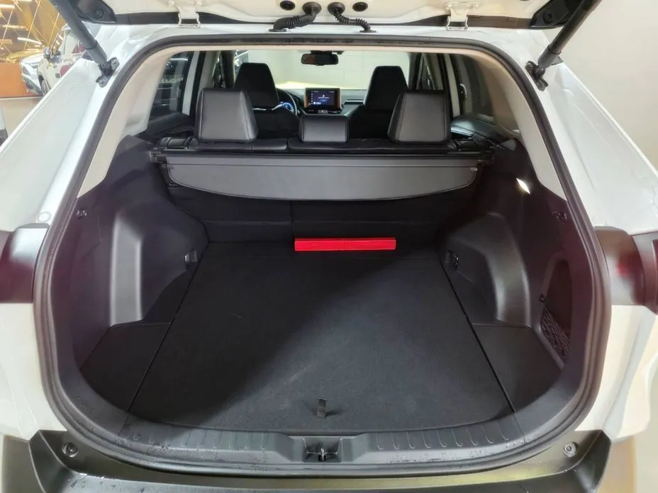 Toyota RAV4 — фото 5