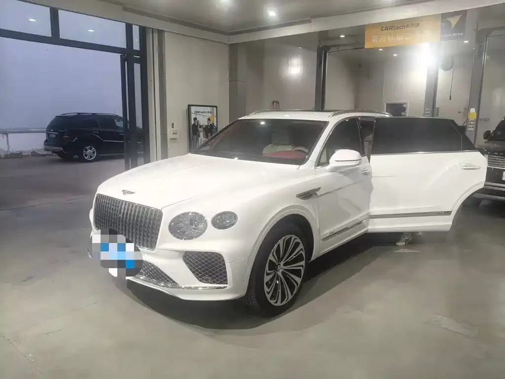 Bentley Bentayga — фото 1