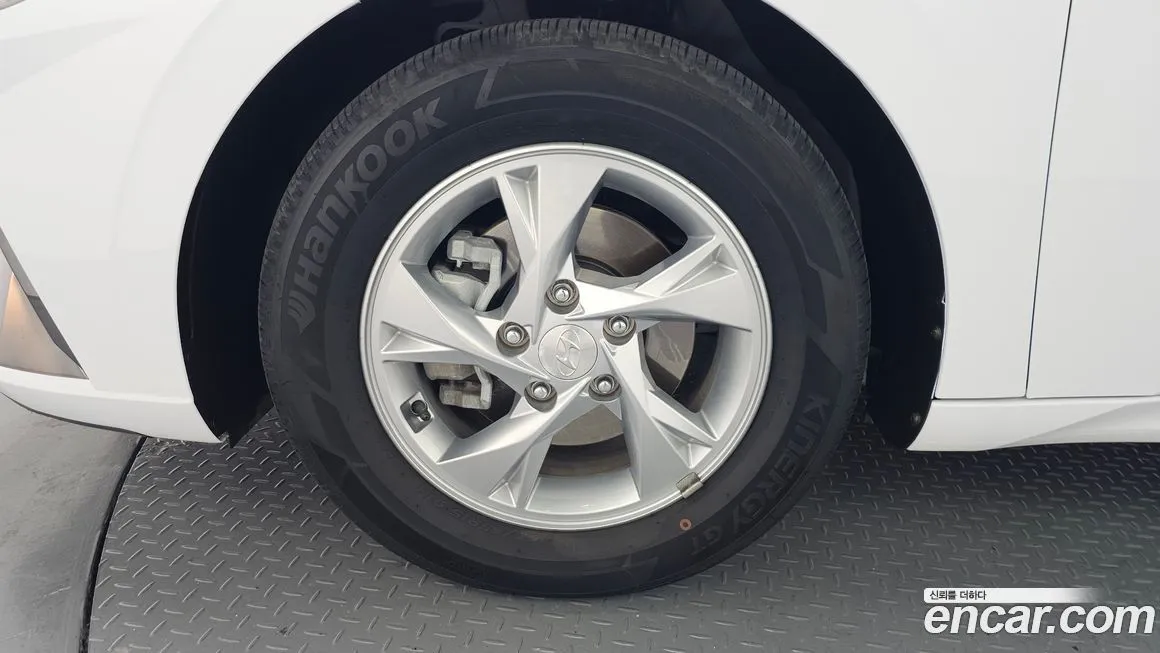 Hyundai AVANTE — фото 10