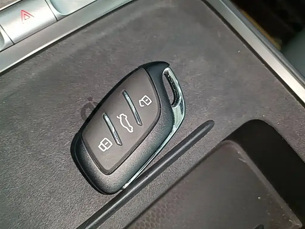 MG ES5 2025 из CN, фото 10