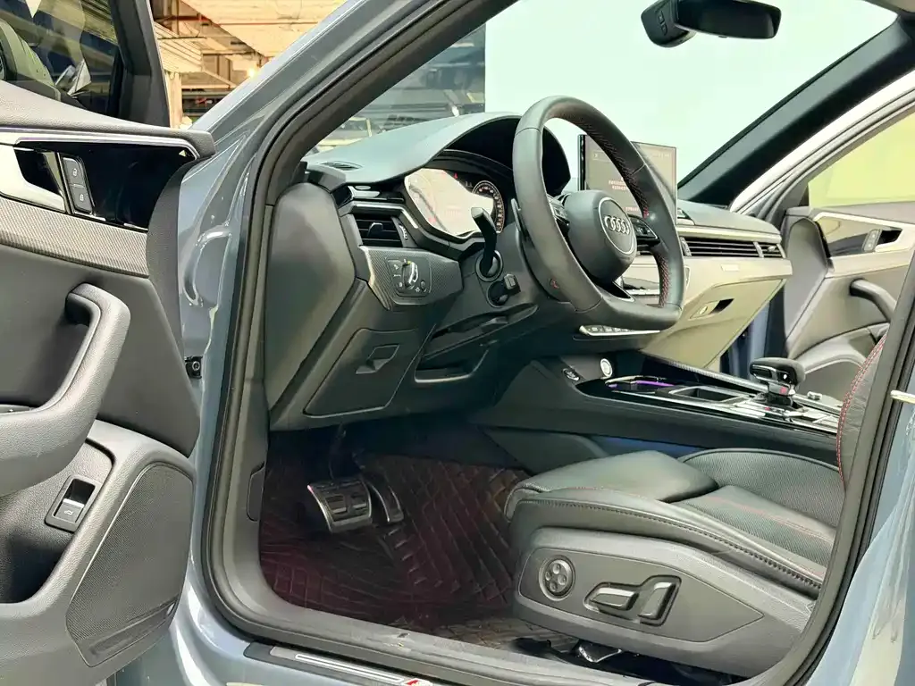 Audi A4L 2022 из CN, фото 7