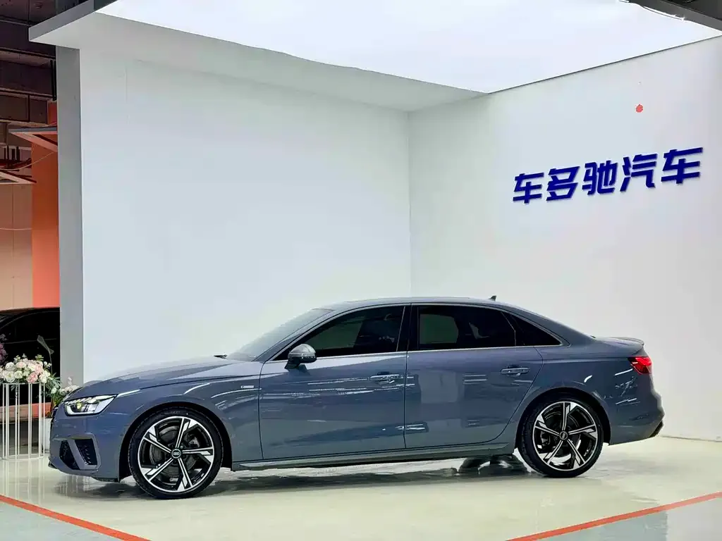 Audi A4L 2022 из CN, фото 5