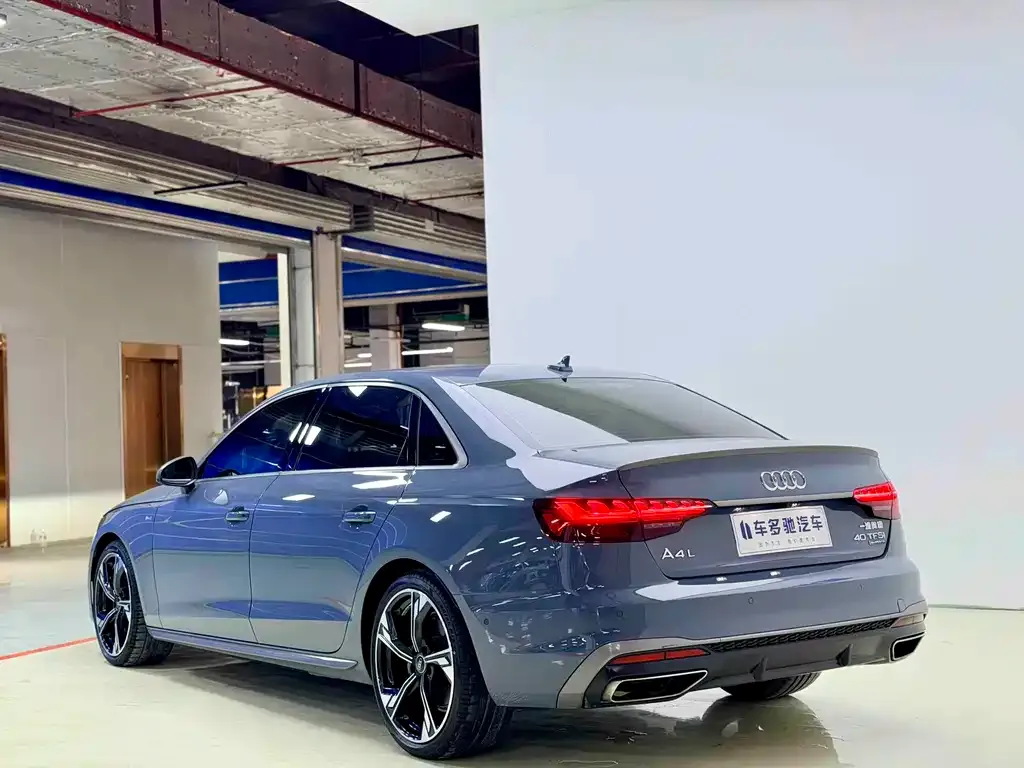 Audi A4L 2022 из CN, фото 6