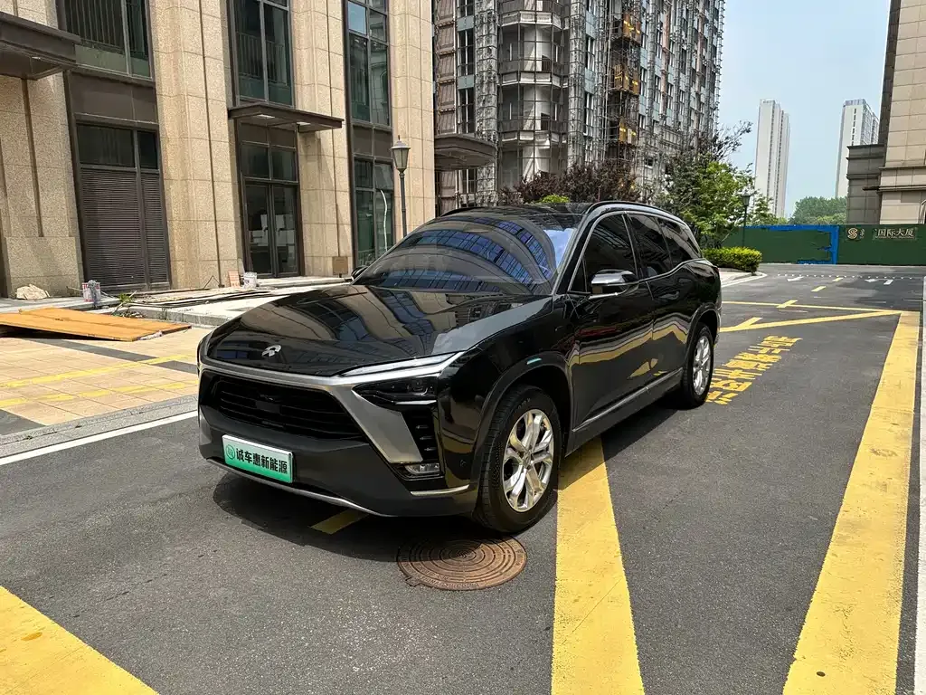 NIO ES8