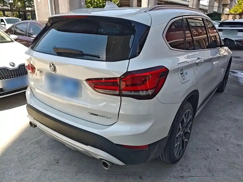 BMW X1 2021 из CN, фото 10