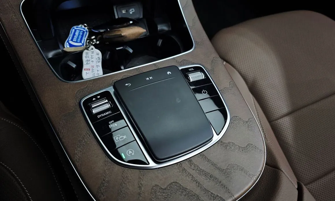 Mercedes-Benz E-Class 2023 из KR, фото 4