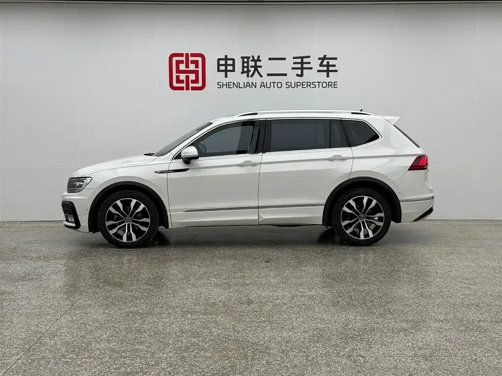 Volkswagen Tiguan L — фото 9
