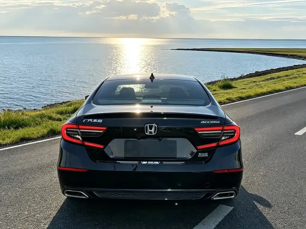 Honda Accord — фото 9