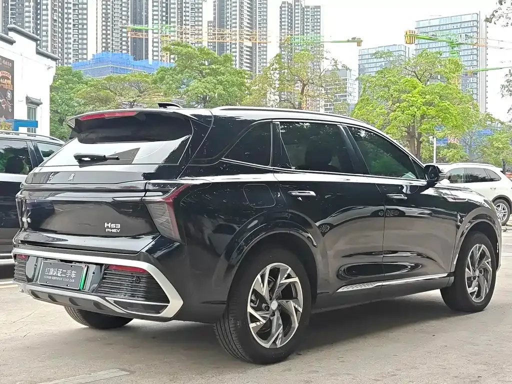 Hongqi HS3 PHEV — фото 9