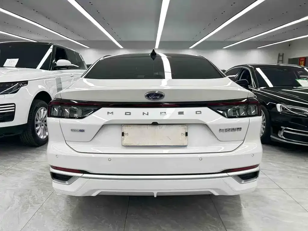 Ford Mondeo — фото 10