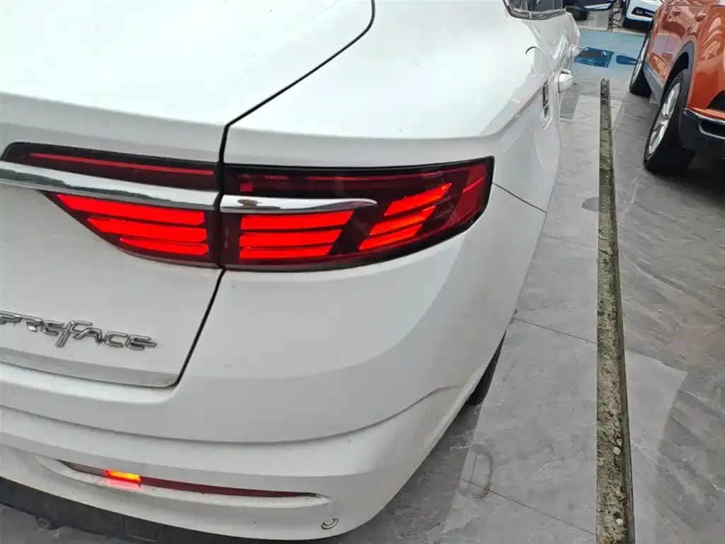 Geely Xingrui — фото 10