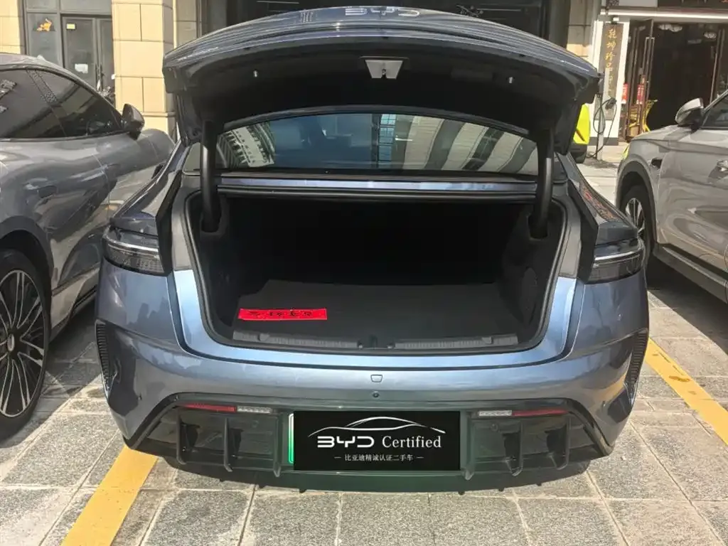 BYD Seal — фото 8