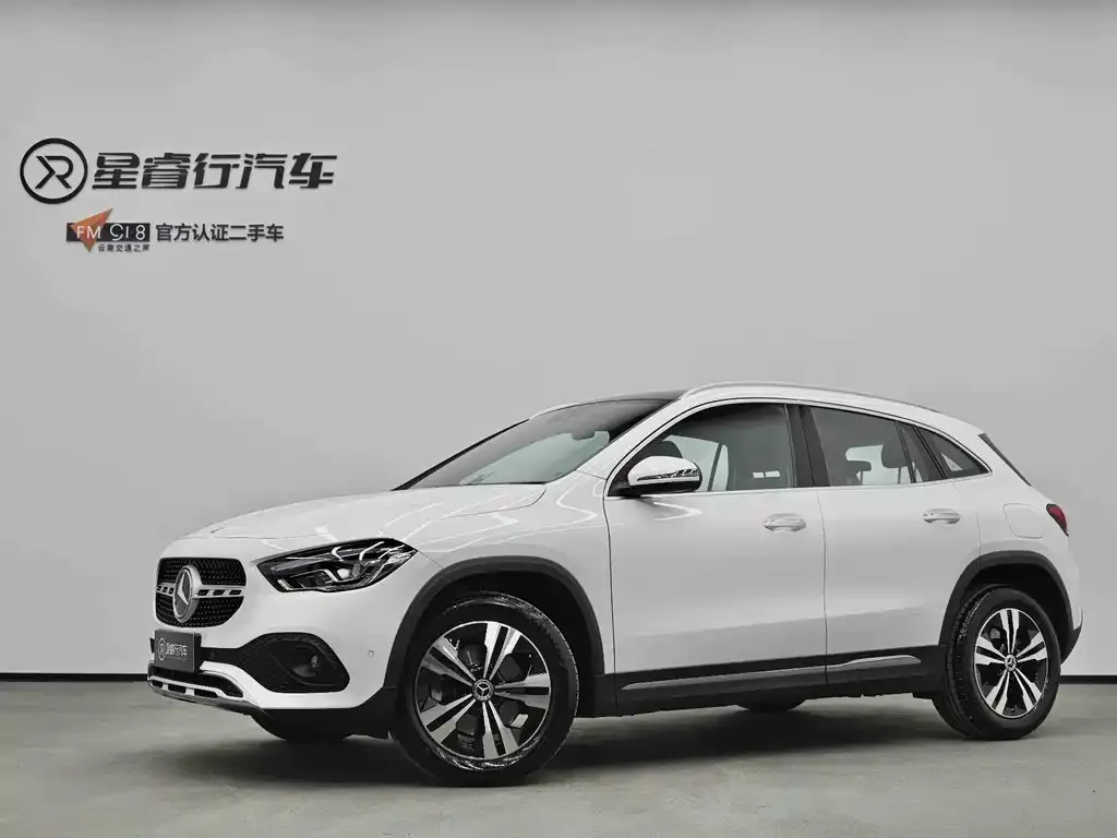 Mercedes-Benz GLA — фото 1