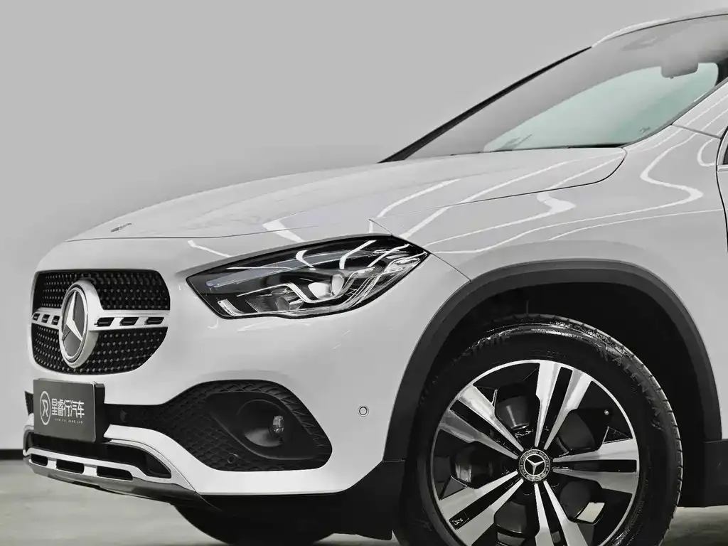 Mercedes-Benz GLA — фото 6