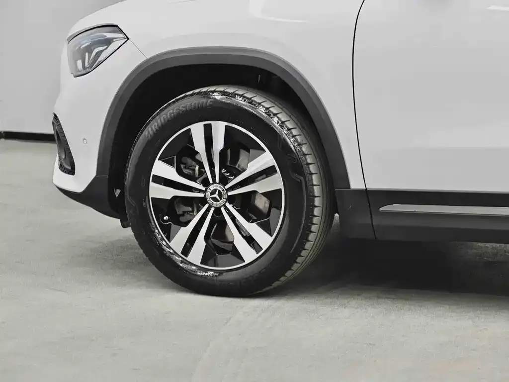 Mercedes-Benz GLA — фото 5
