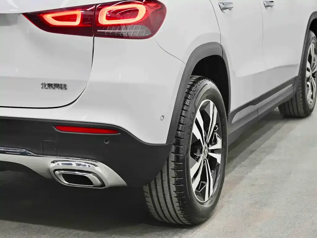 Mercedes-Benz GLA — фото 8