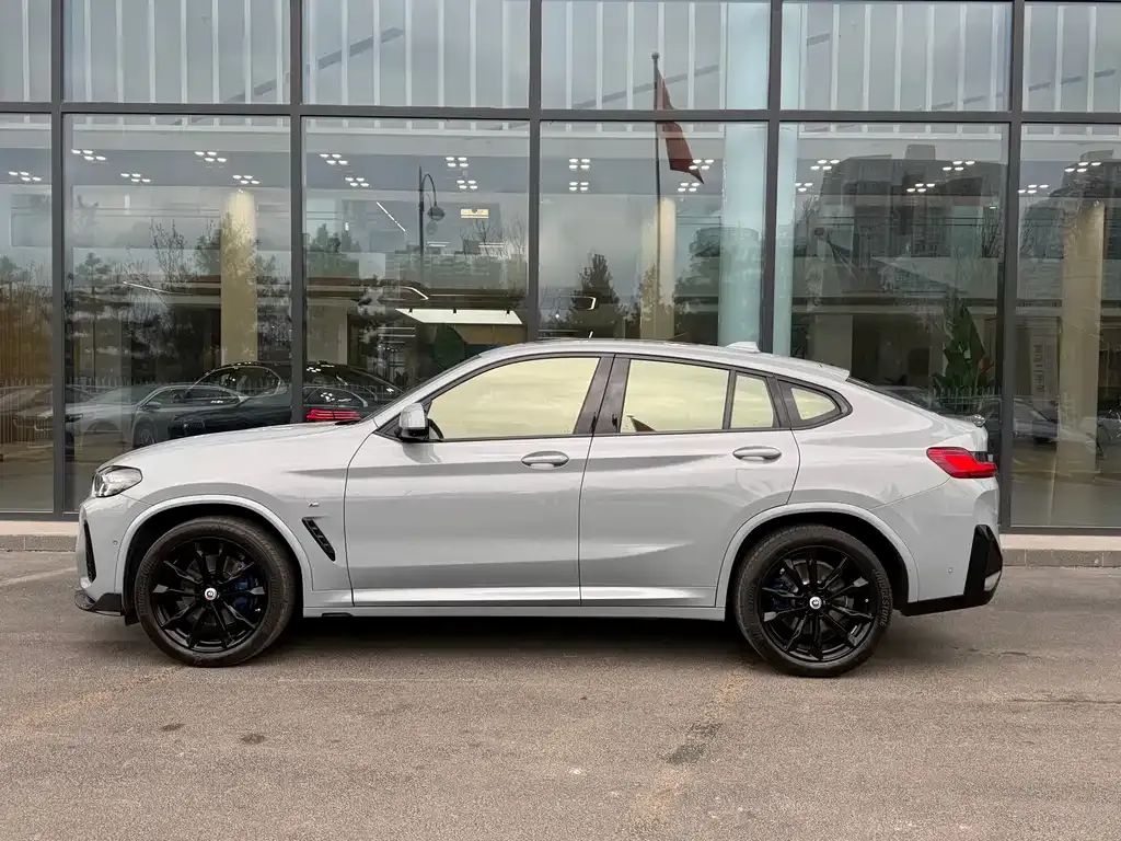 BMW X4 — фото 6