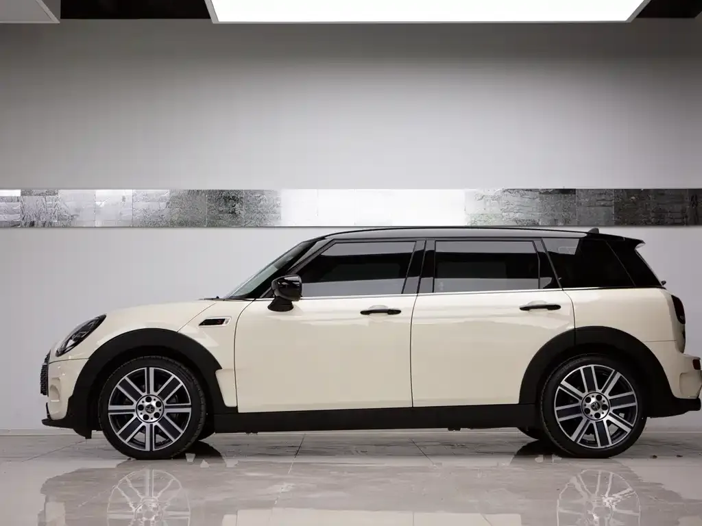 MINI Clubman — фото 7