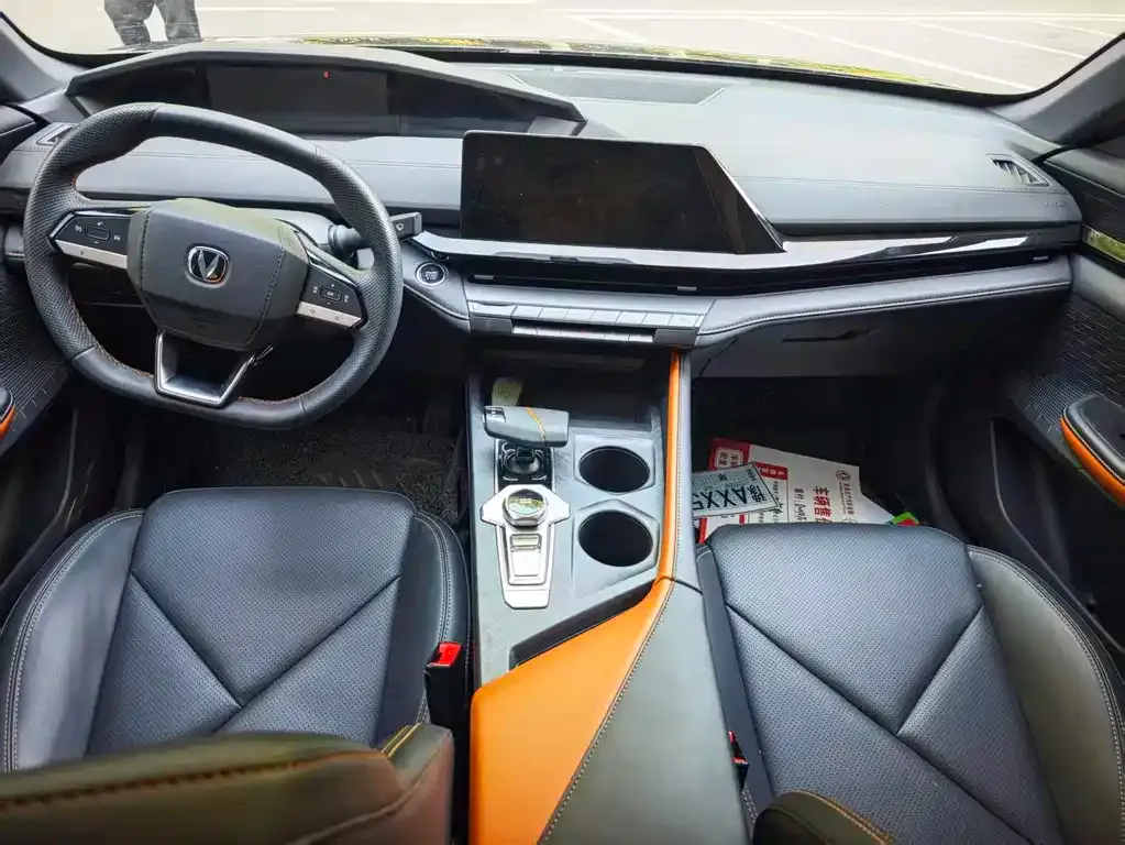Changan UNI-V iDD 2023 из CN, фото 2