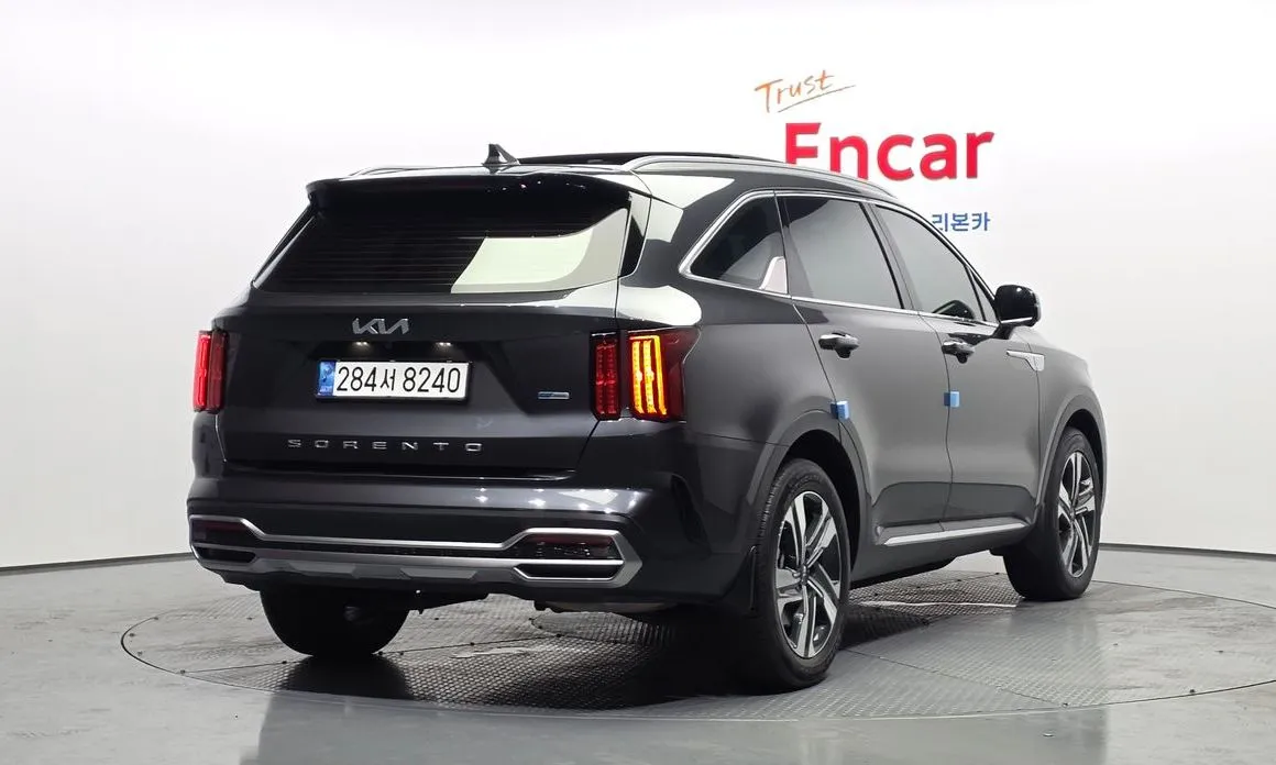 Kia Sorento — фото 10