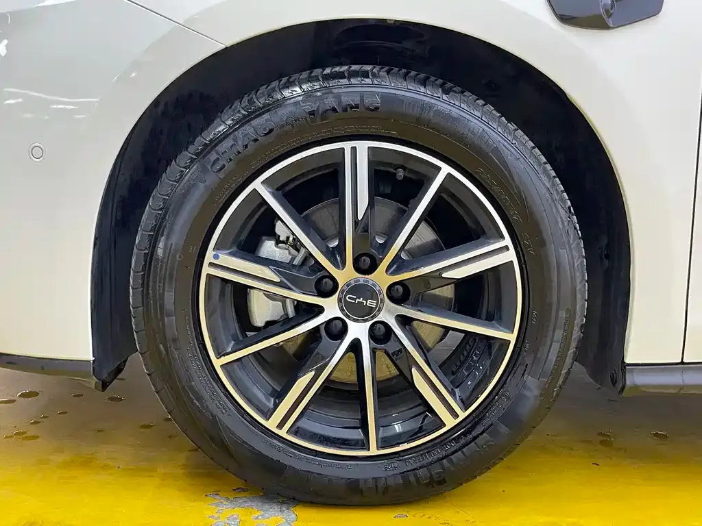 BYD Seal 06 — фото 10