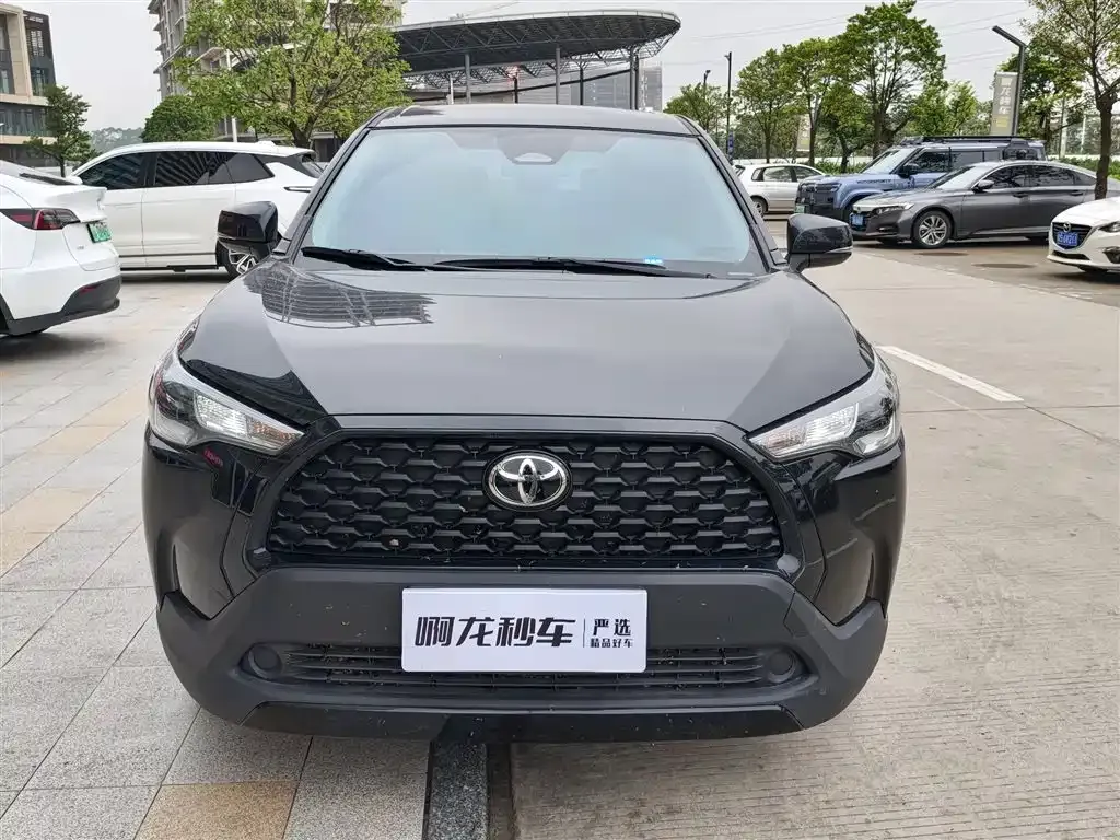 Toyota Corolla Cross — фото 8