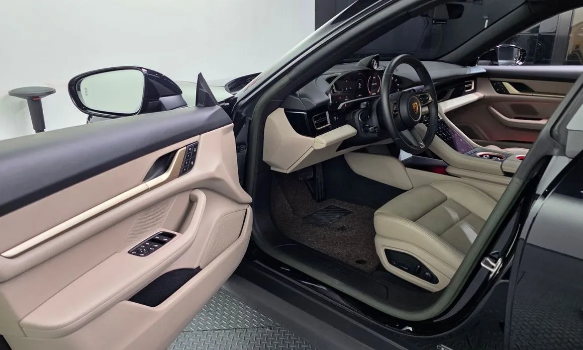 Porsche Taycan 2022 из KR, фото 4