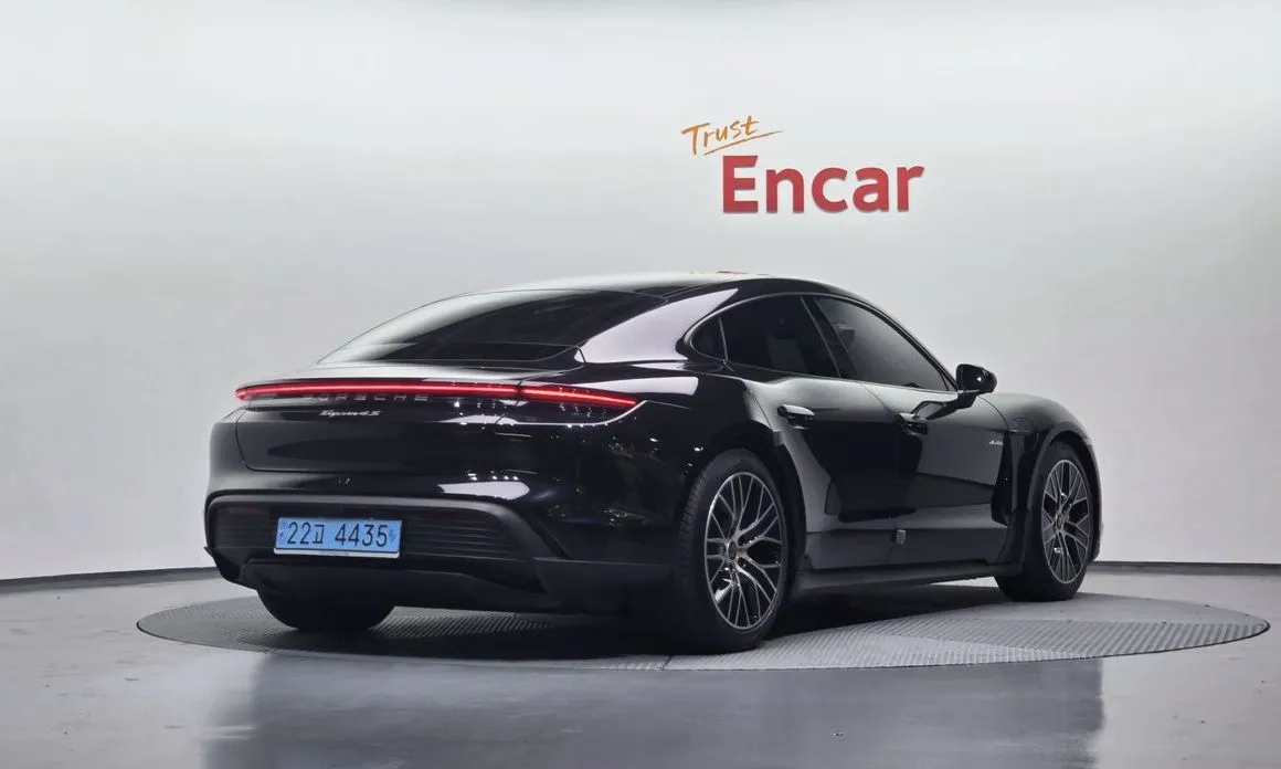 Porsche Taycan 2022 из KR, фото 7