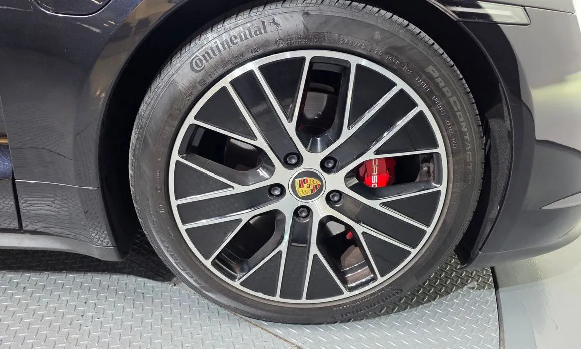 Porsche Taycan 2022 из KR, фото 10