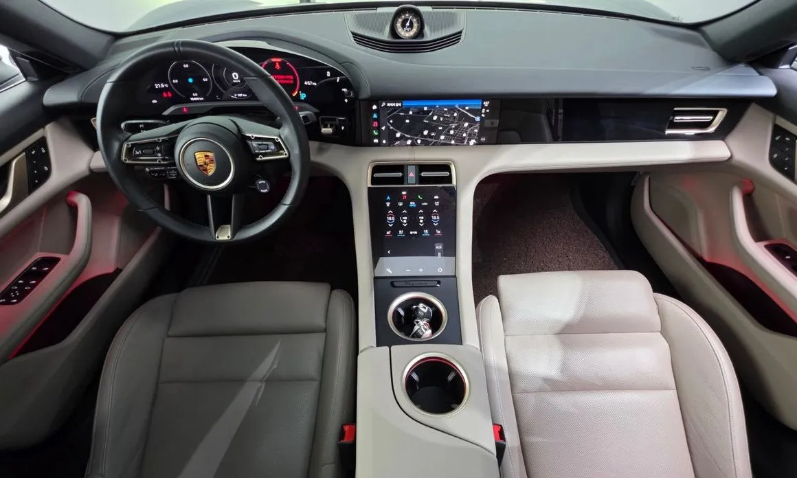 Porsche Taycan 2022 из KR, фото 9