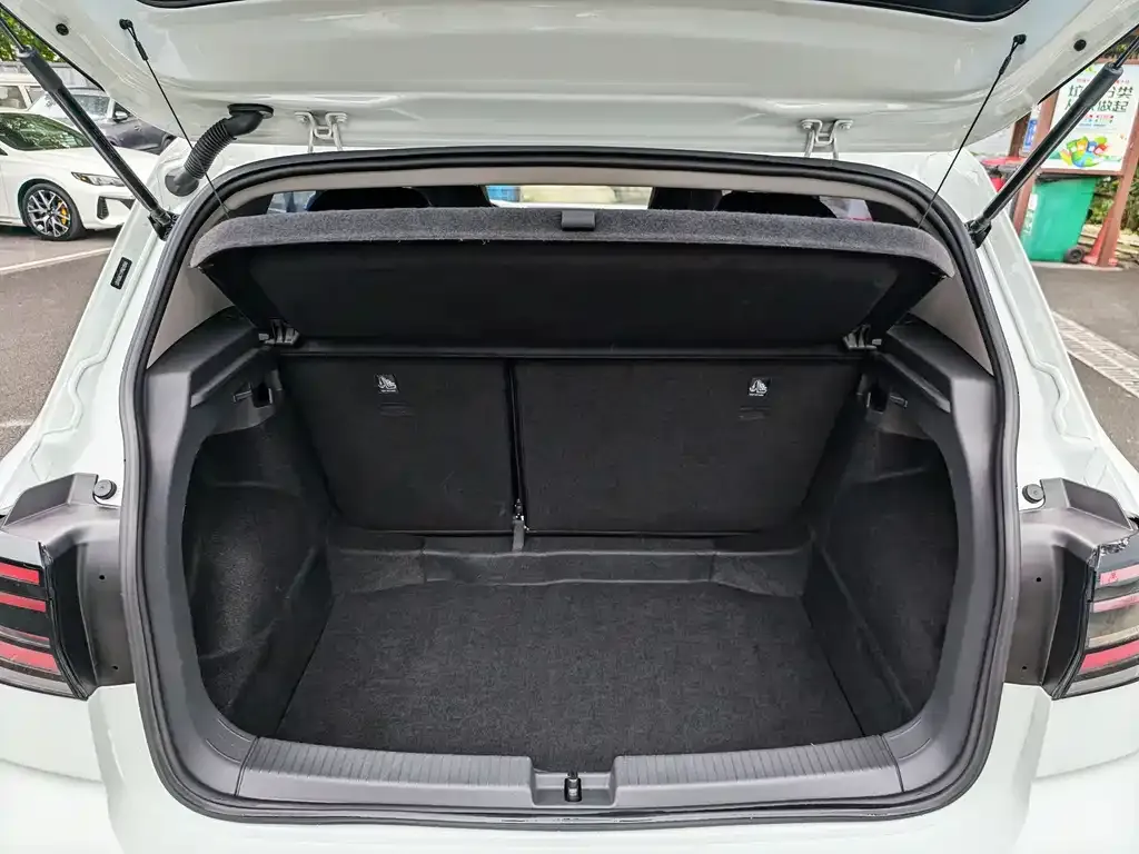 Volkswagen T-Cross — фото 3