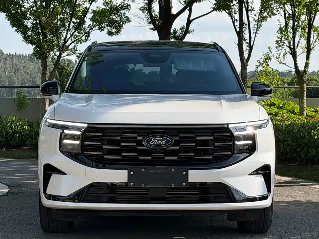 Ford Edge — фото 9