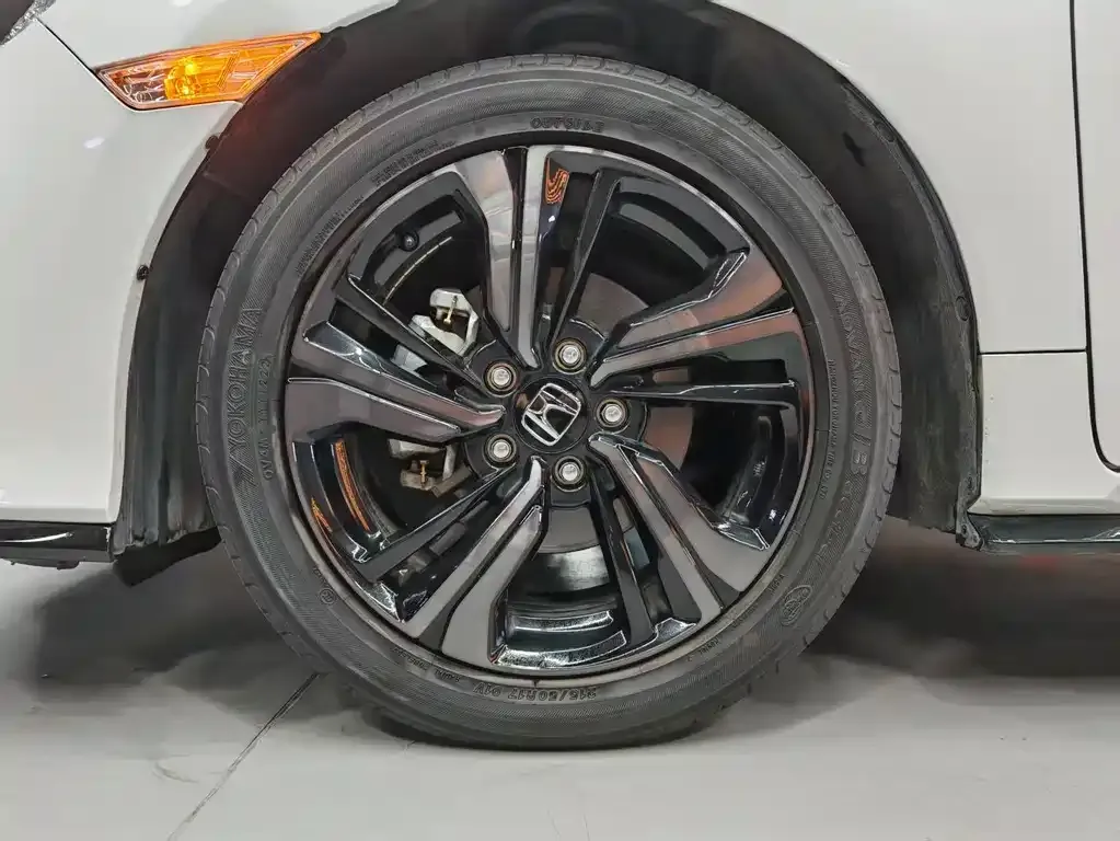 Honda Civic — фото 7
