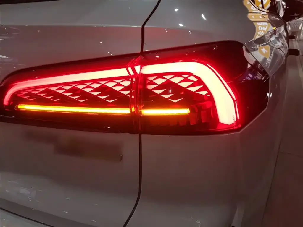 Roewe RX5 eMAX 2022 из CN, фото 8