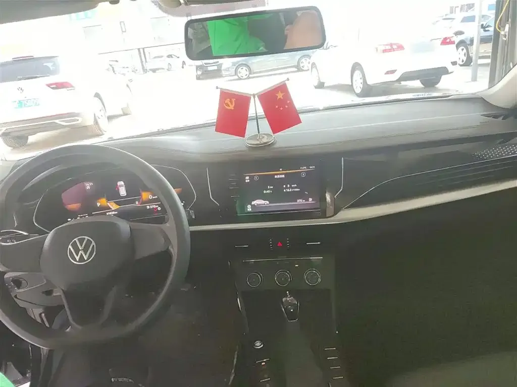 Volkswagen Passat 2023 из CN, фото 7