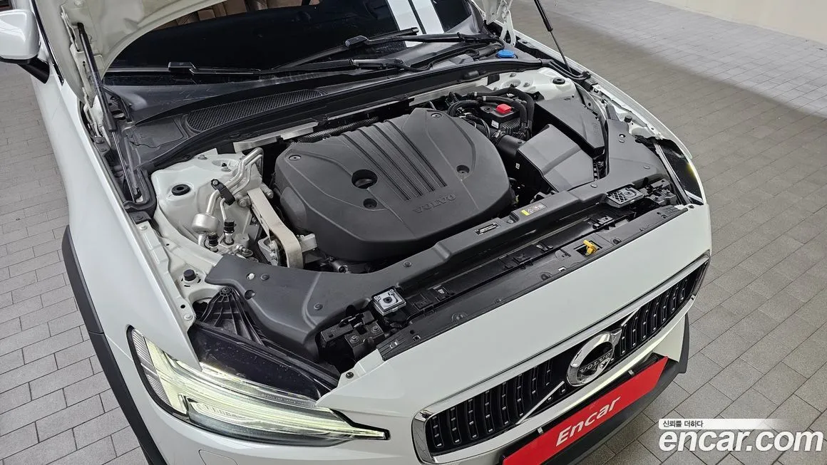 Volvo V60 2021 из KR, фото 8