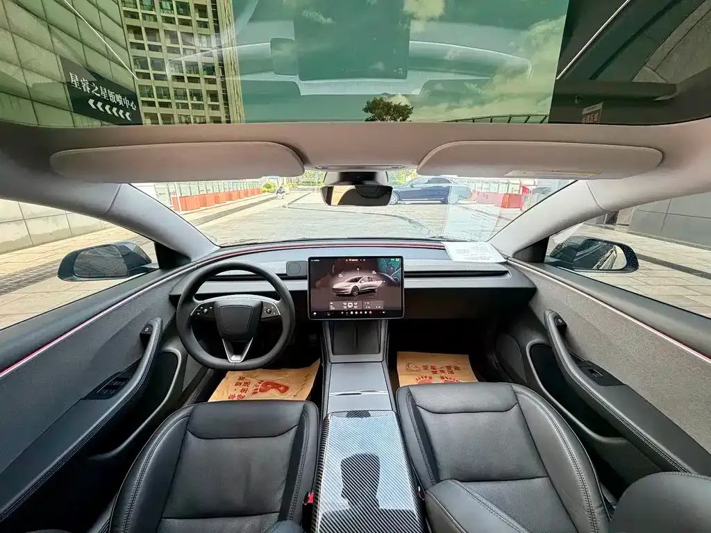 Tesla Model 3 — фото 4