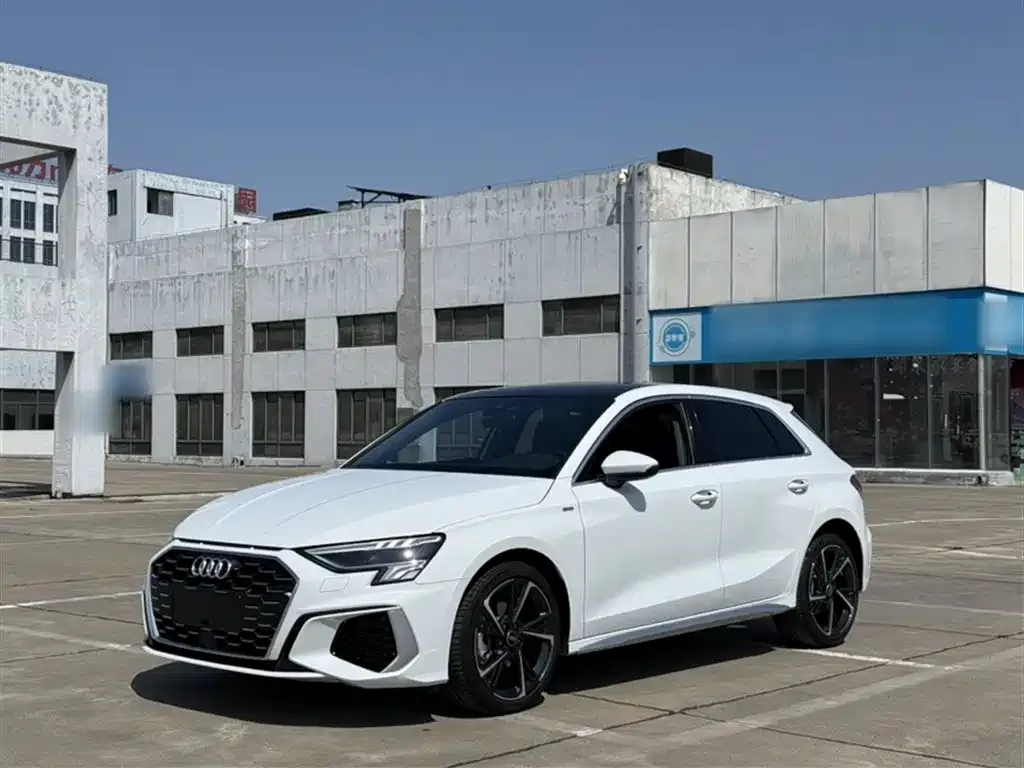 Audi A3 2023 из CN, фото 5