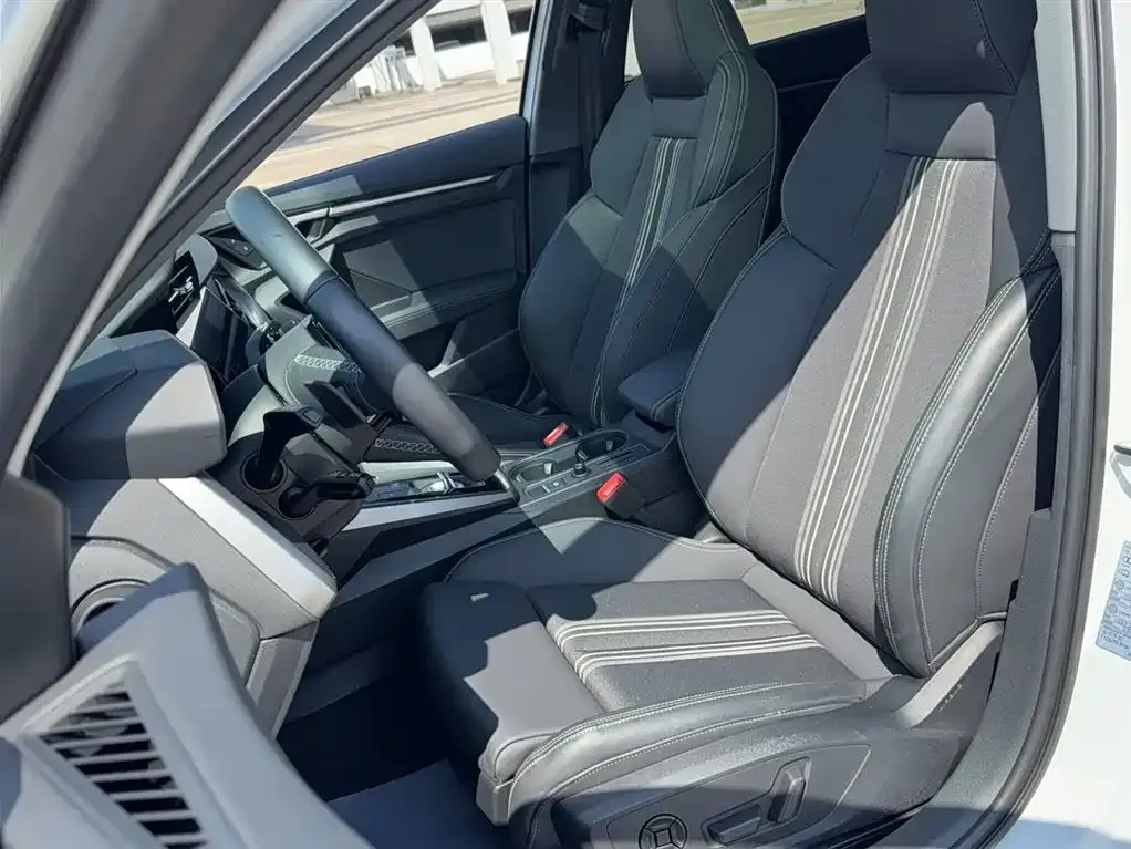 Audi A3 2023 из CN, фото 8