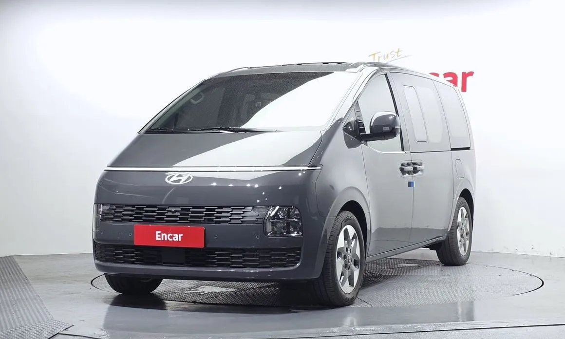 Hyundai Staria