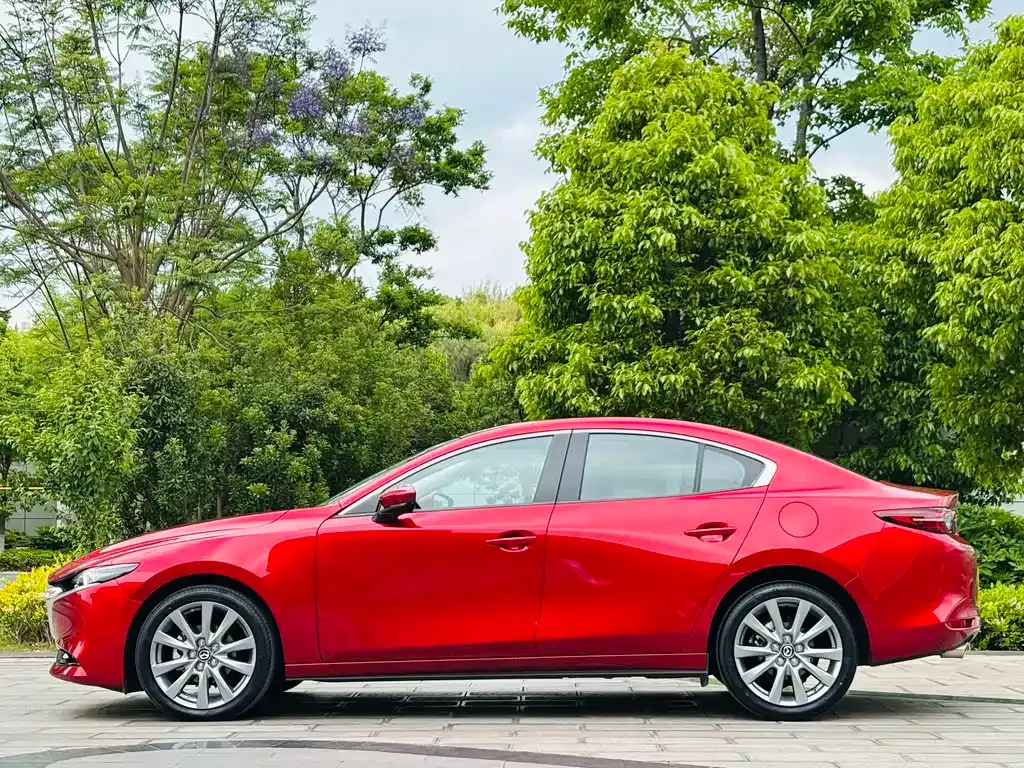 Mazda 3 Axela — фото 8