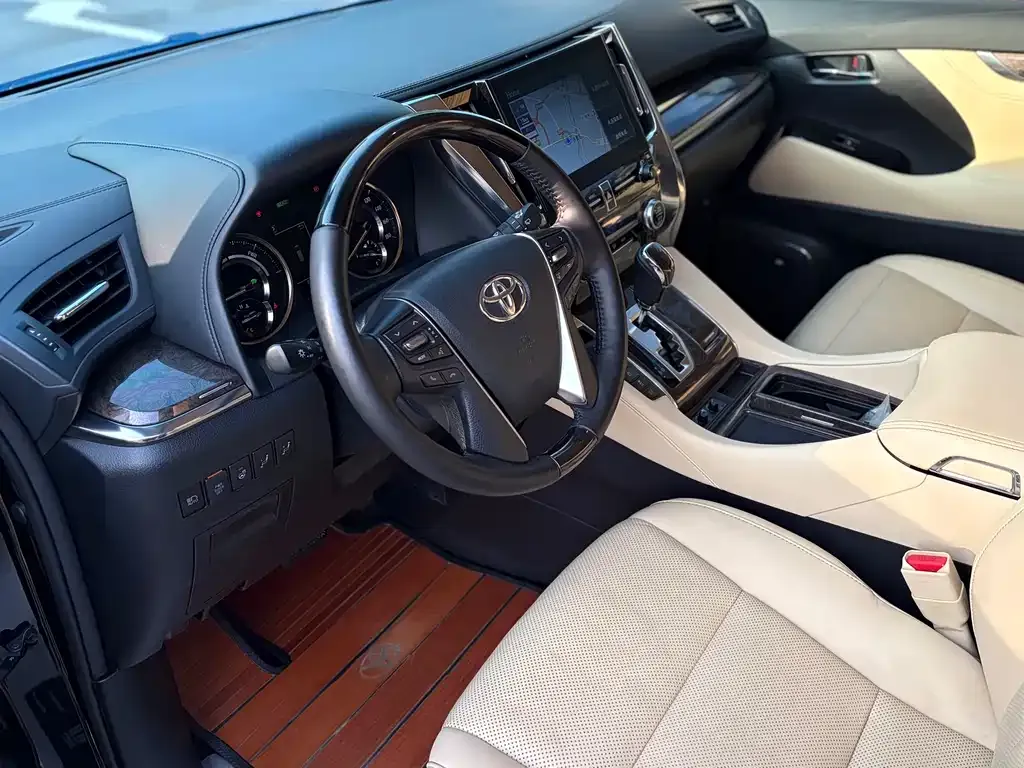 Toyota Vellfire 2021 из CN, фото 2