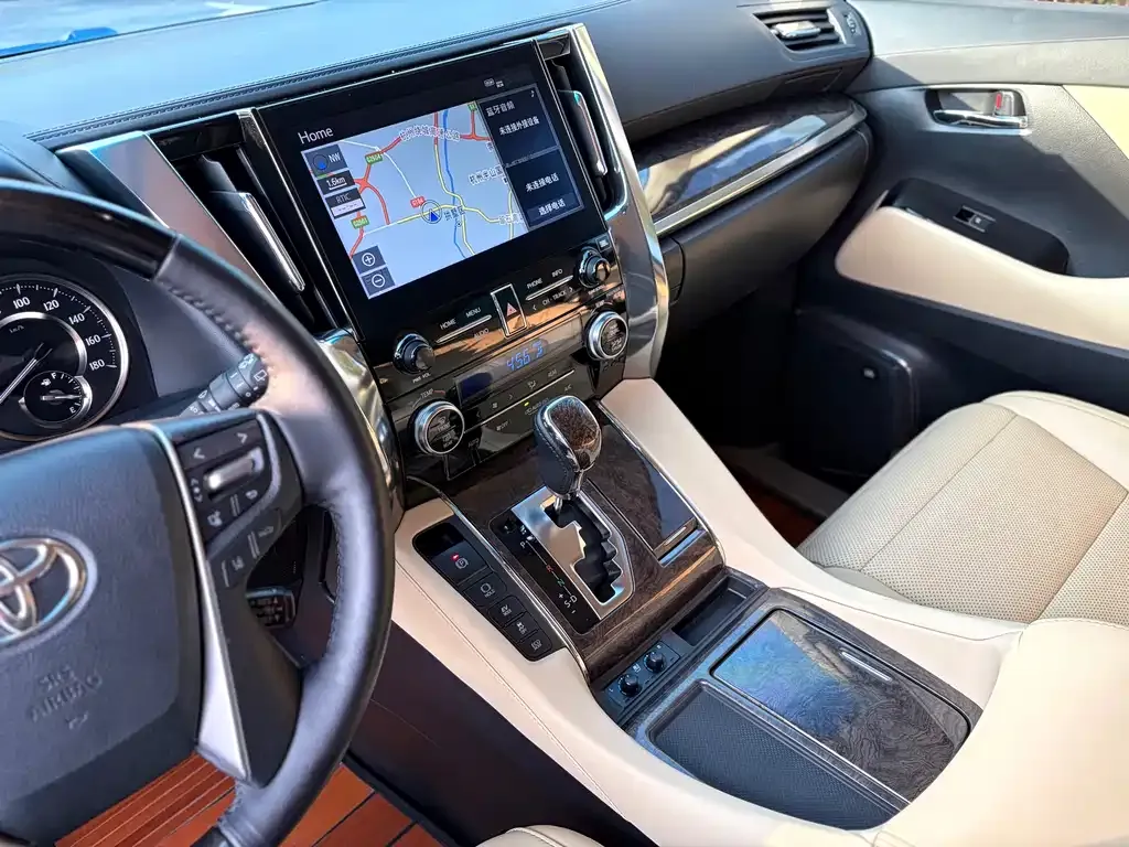 Toyota Vellfire 2021 из CN, фото 3