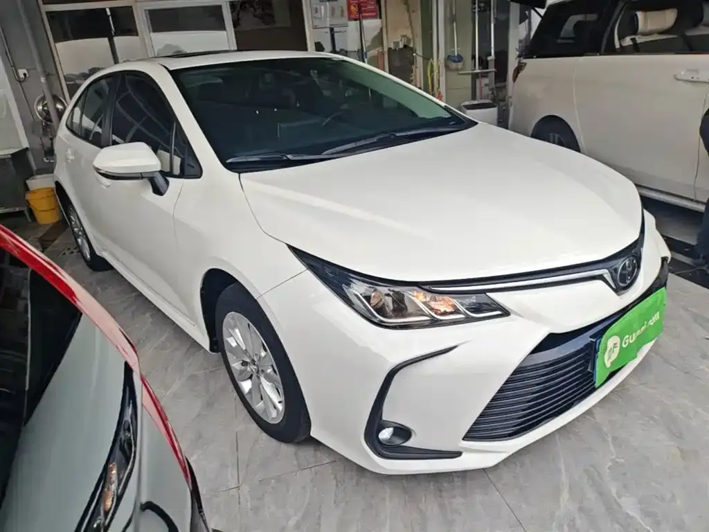 Toyota Corolla — фото 5