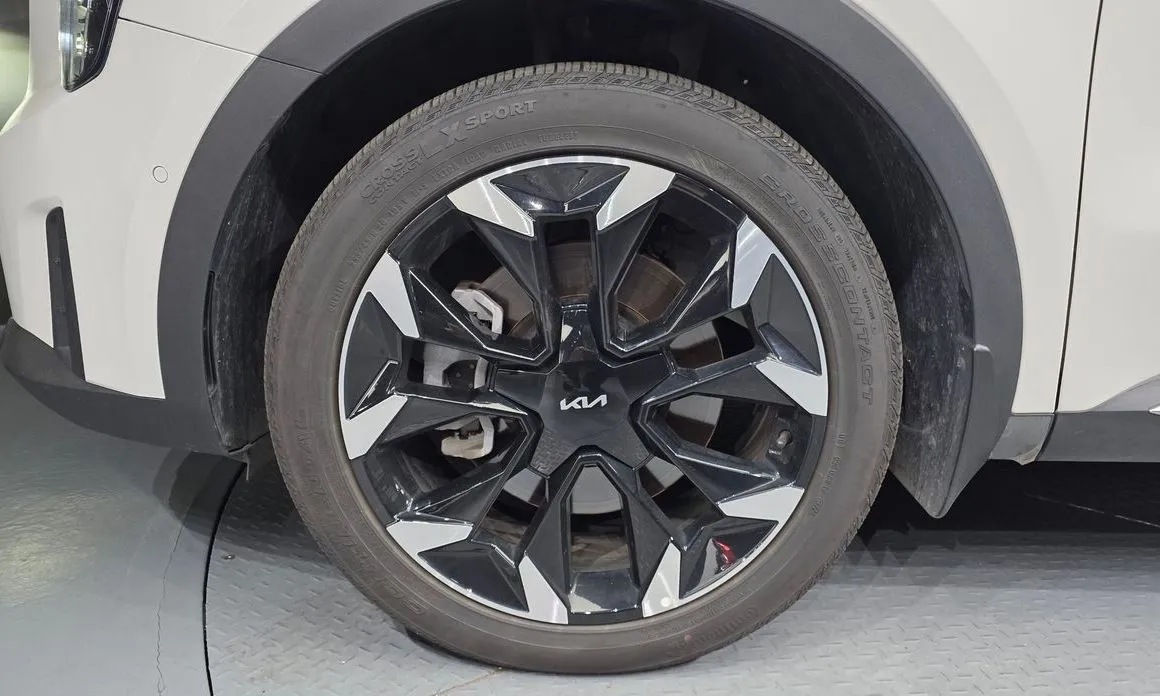 Kia Sorento — фото 7