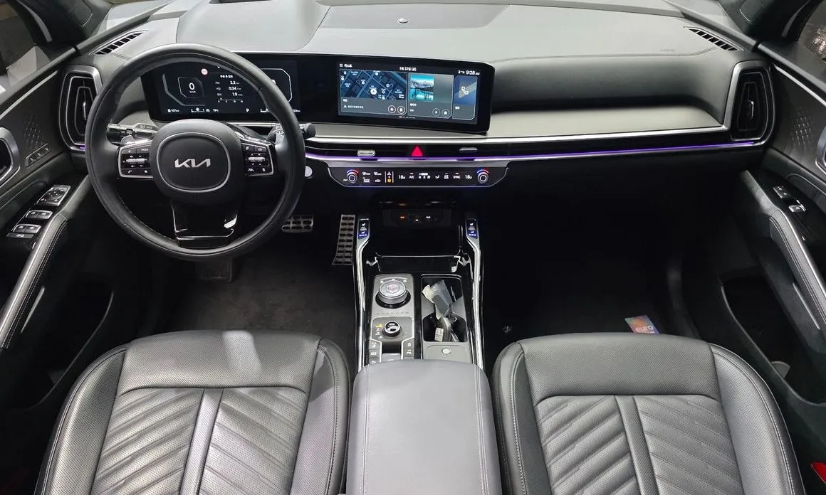 Kia Sorento — фото 8