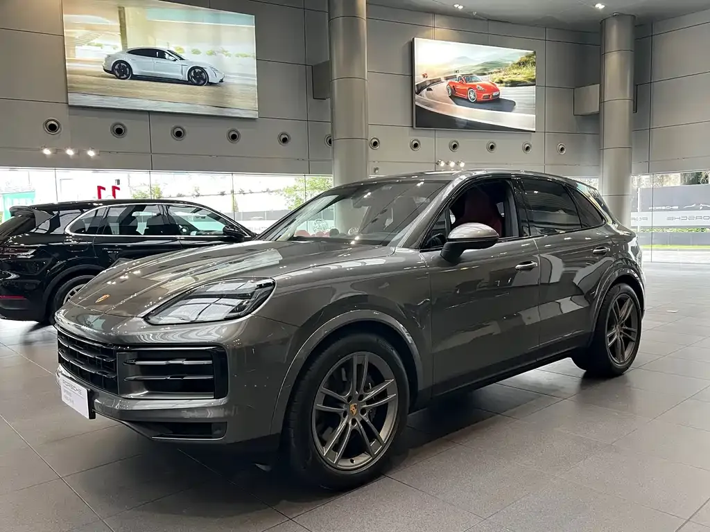 Porsche Cayenne — фото 1
