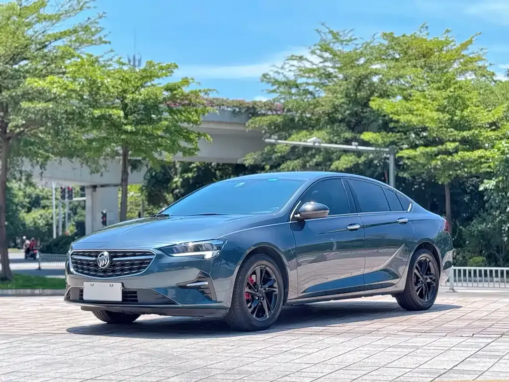 Buick Regal — фото 1